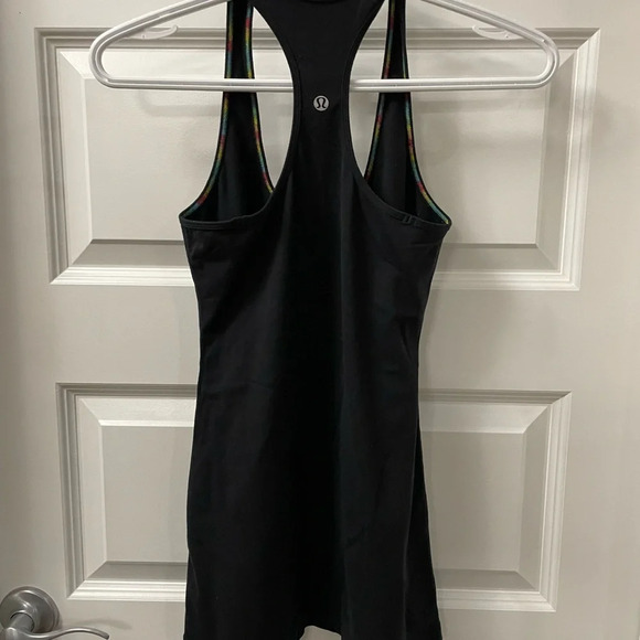 Black Lululemon  Racerback Tank with Multicoloured Stitching Size 4 - Picture 2 of 3
